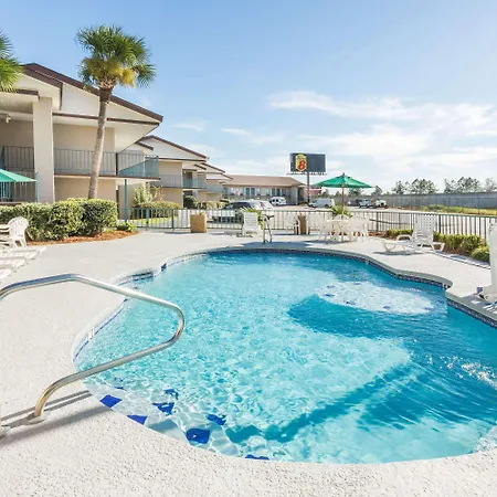 Super 8 By Wyndham Adel Ga I-75 Hotel
